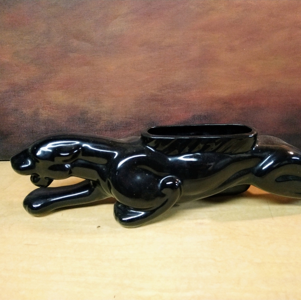 Art deco 1953 Black panther